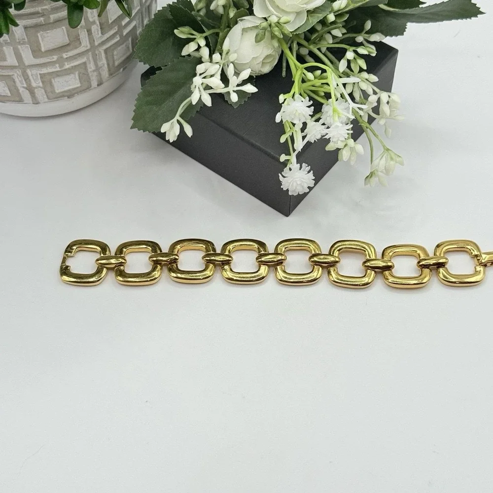 Vintage Trifari Gold Link Bracelet Chunky Chain‎ 80s Statement Jewelry